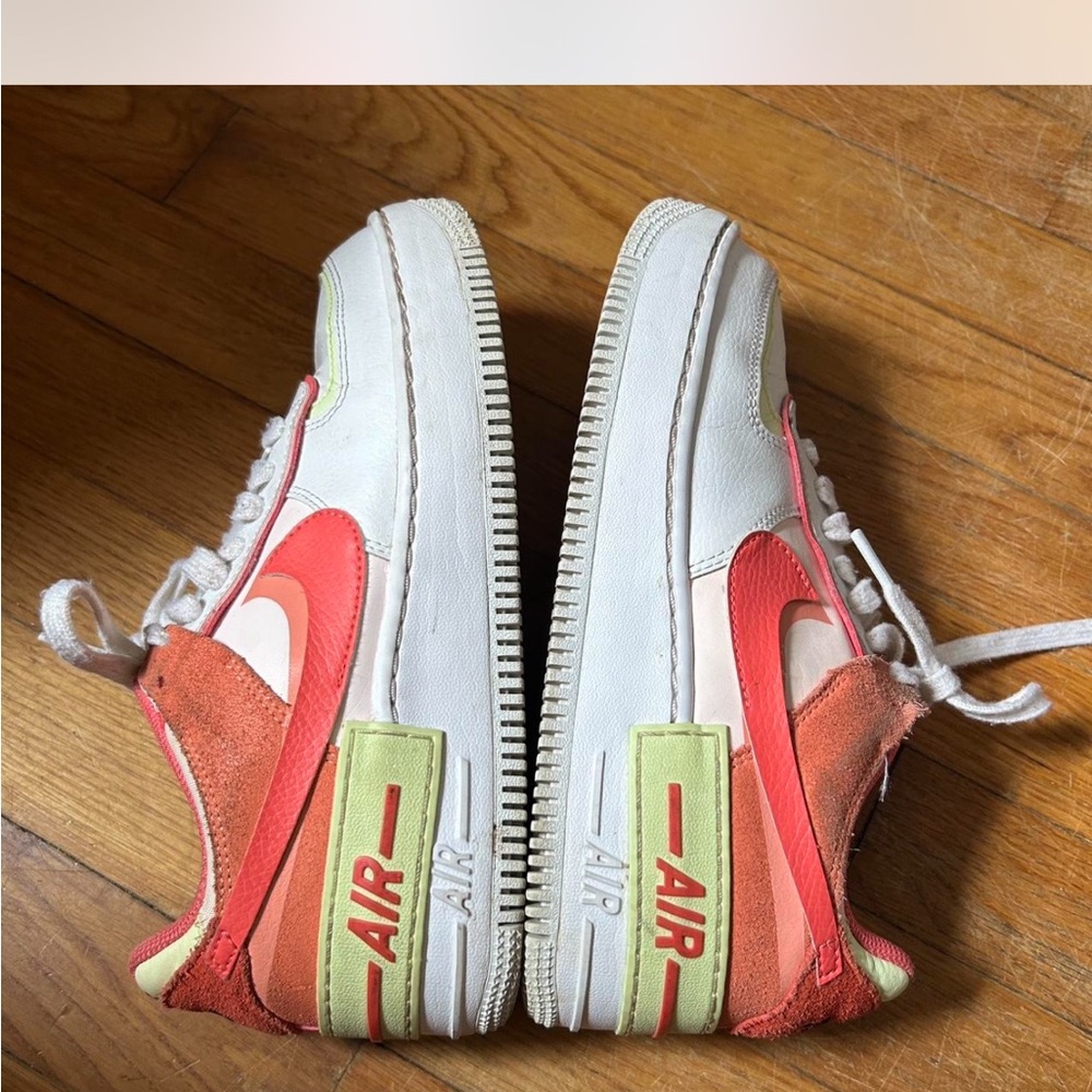 Nike women’s sneakers